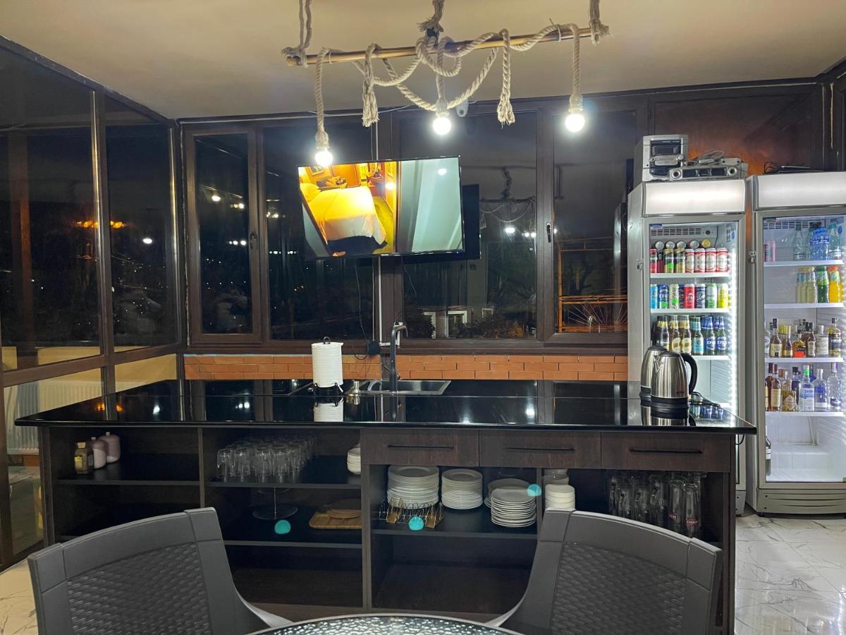 Guest House Royal Comfort With Terrace Κουτάισι Εξωτερικό φωτογραφία